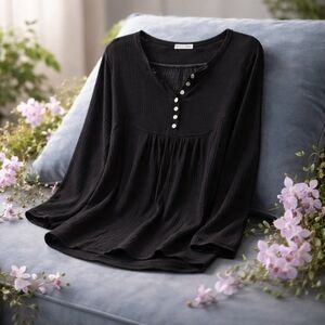 Sweet Romeo Black Button-Detail Blouse
